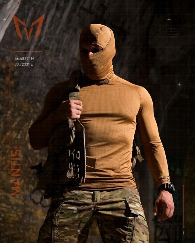Тактичний лонгслів з балаклавою MANTIS® Phantom LS Combat Shirt - Coyote