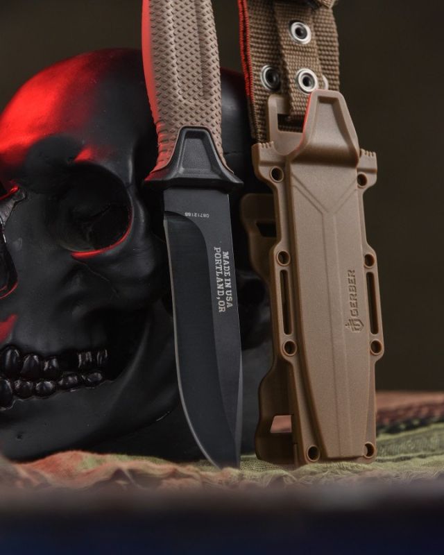 ніж Ніж Gerber Strongarm Fixed Blade cayot