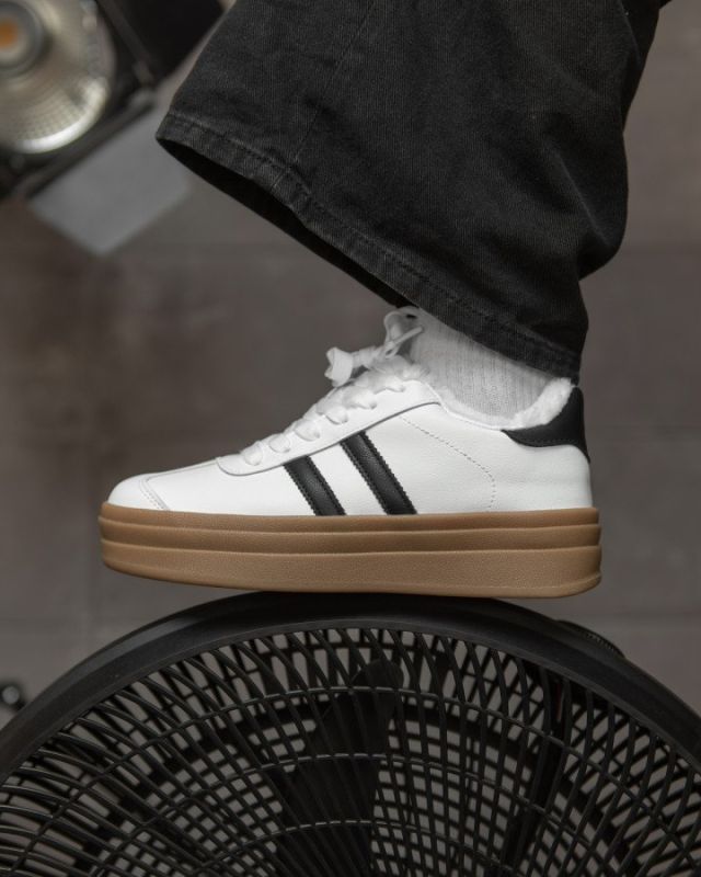 Жіночі кросівки lezer black /white WA 40-4 ВТ0505