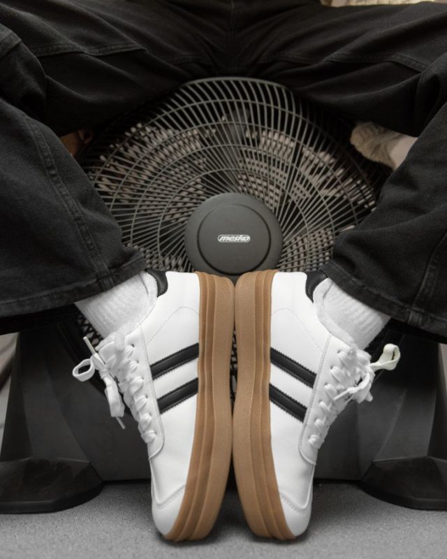 Жіночі кросівки lezer black /white WA 40-4 ВТ0505