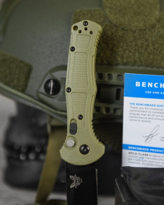 Ніж викидний Benchmade olive ВТ4764