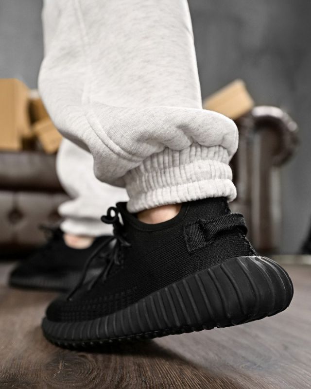 Жіночі кросівки izi total black РН5242