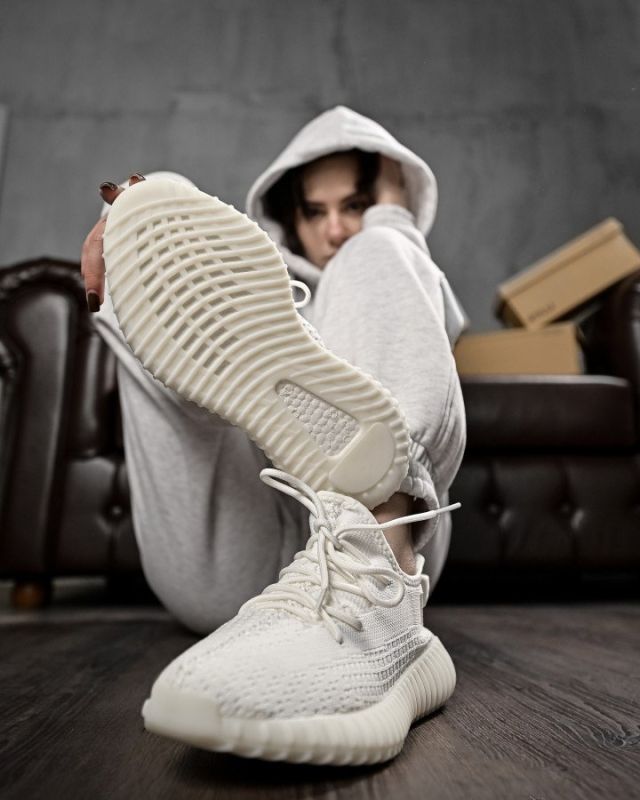 Жіночі кросівки izi white ОН2653