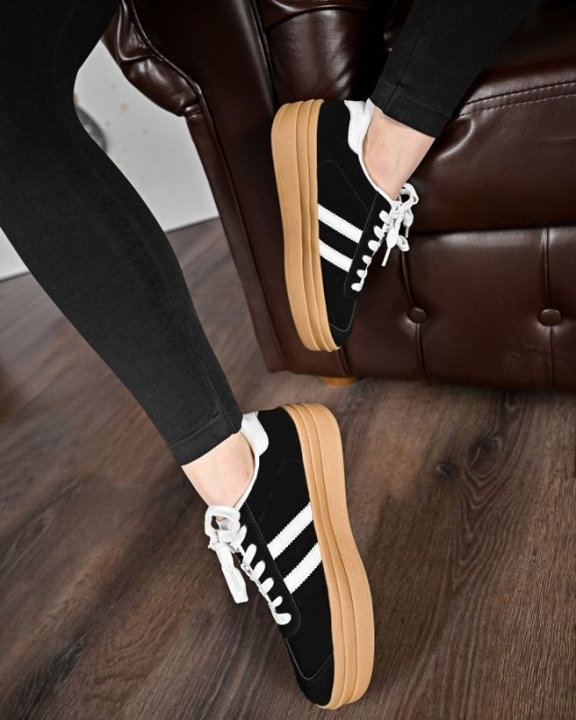 Жіночі кросівки crosti black /white НП4535