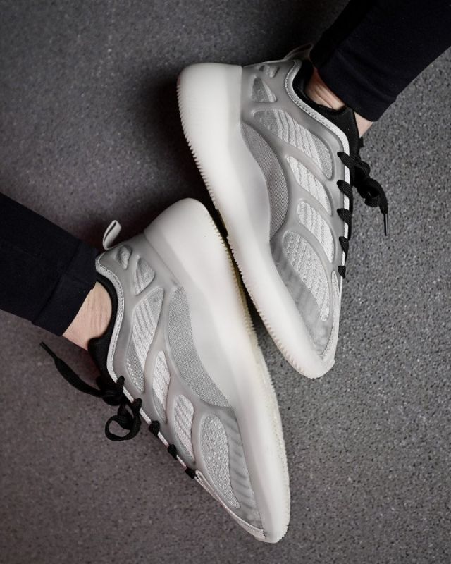 Жіночі кросівки white black ОР6374
