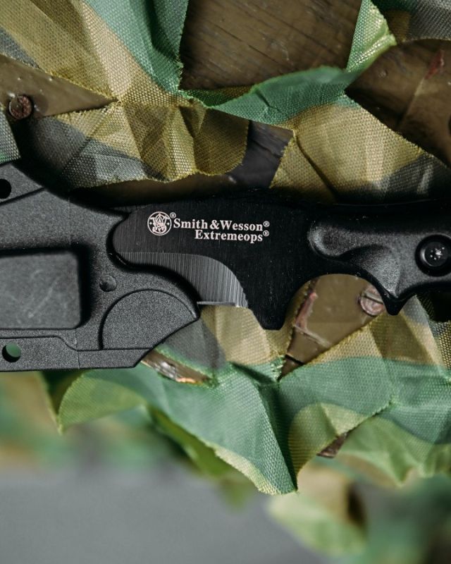 Ніж Smith & Wesson black ДЛ6510