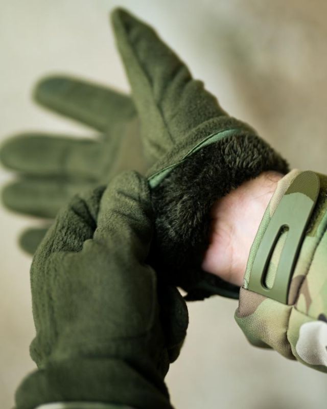 Утеплені зимові флісові рукавички з хутром олива ПП8211