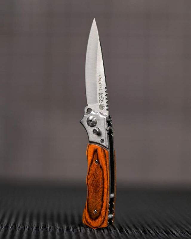 Ніж викидний wood ВТ6954