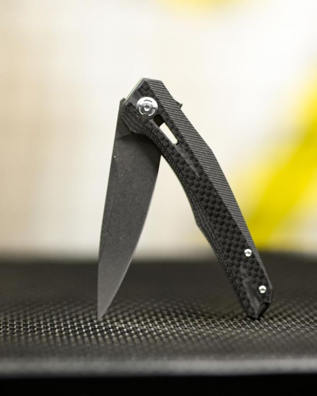 Ніж складаний Zero на підшипнику, D2, G10 carbone