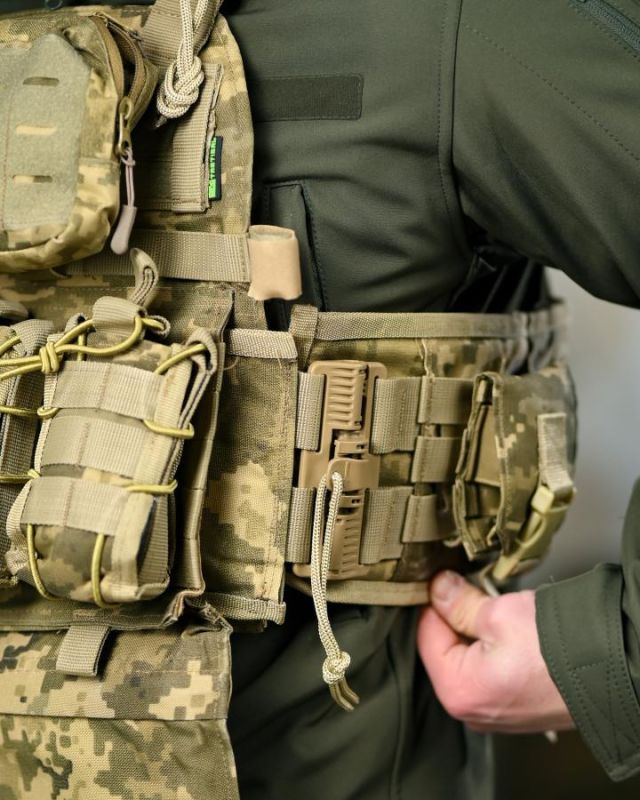 Плитоносій 4 швидких скидання з нашивкою 7.62 піксель ТР6430