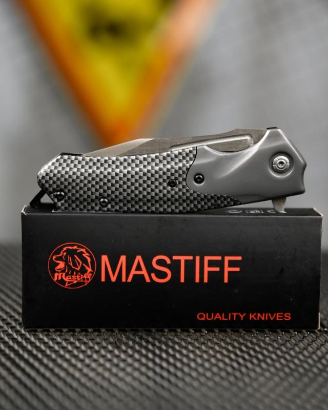 Ніж викидний Mastiff carbon ВТ4766