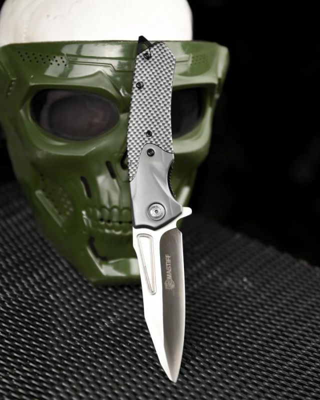 Ніж викидний Mastiff carbon ВТ4766