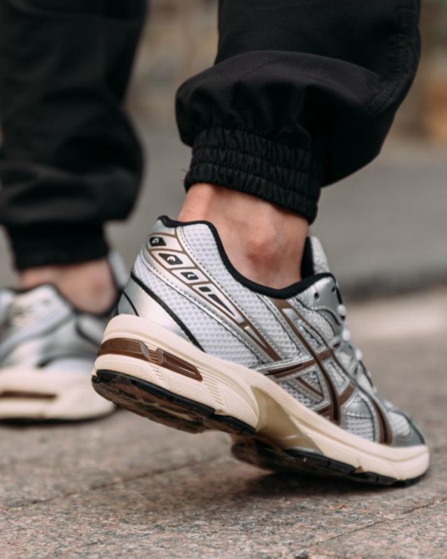 Кросівки ASICS ТР6062