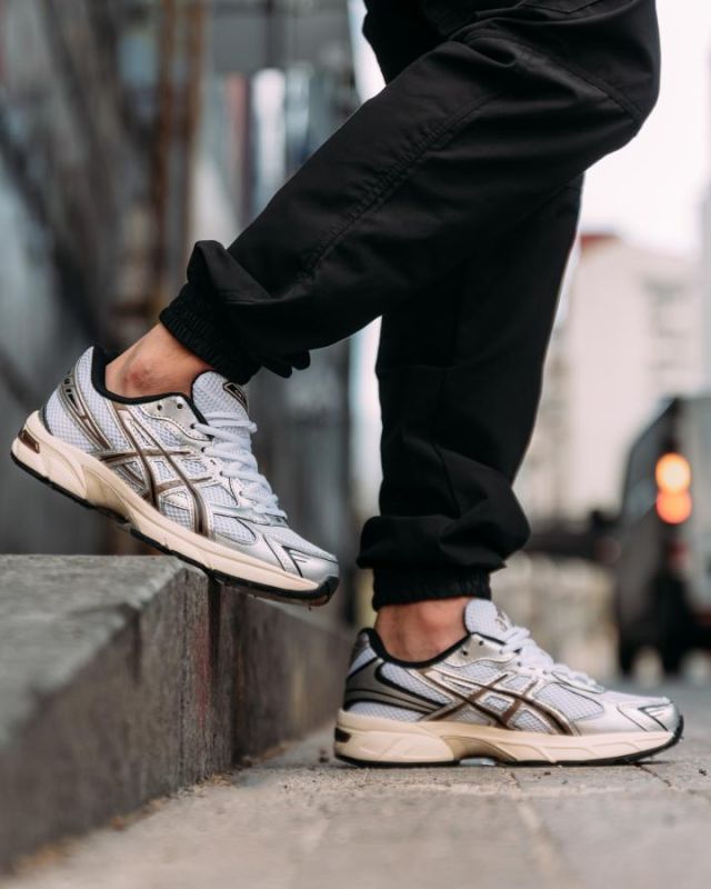 Кросівки ASICS ТР6062
