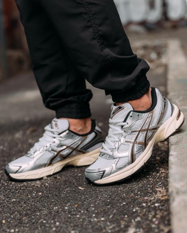 Кросівки ASICS ТР6062