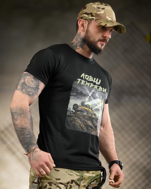 Тактична футболка BORN OF WAR Ловці темряви Black ВТ4724