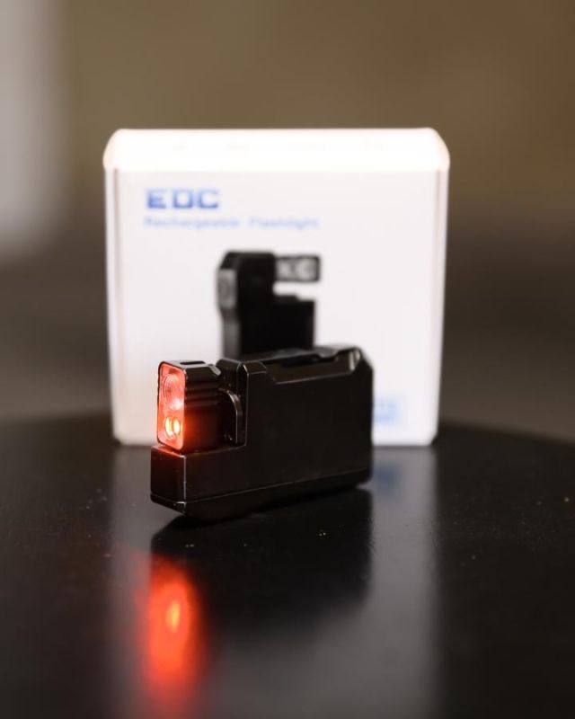 Універсальний кишеньковий EDC ліхтар Wuben G5 RGB (400Лм, 82м, 450мАч) ВТ4735
